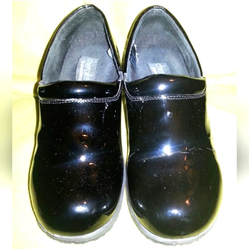Cherokee Black Patent Leather Slip-Resistant Patricia Clogs 9.5 M